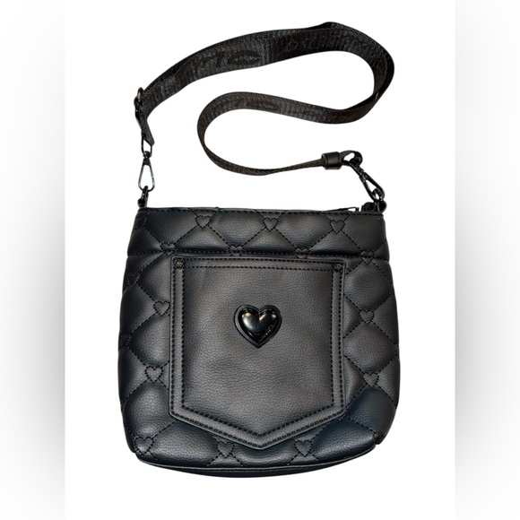 Betsey Johnson Handbags - Betsy Johnson Black Quilted Crossbody Purse